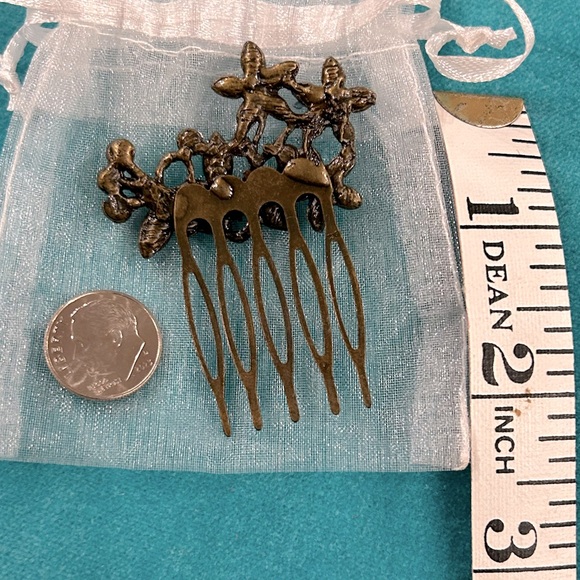 Beautiful Hair Comb with Blue Stones 💙HP💙 - Picture 5 of 5